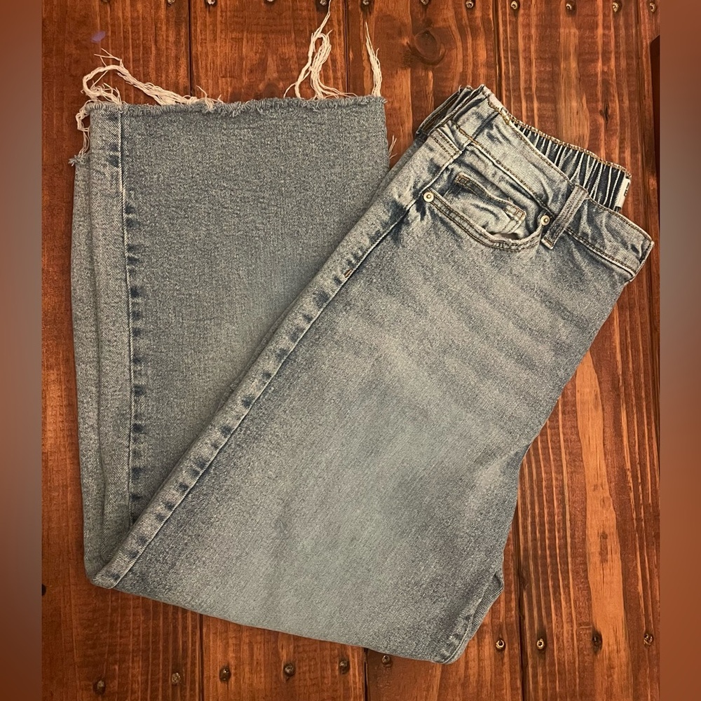 No Boundaries Wide Leg Jeans with Frayed Bottom